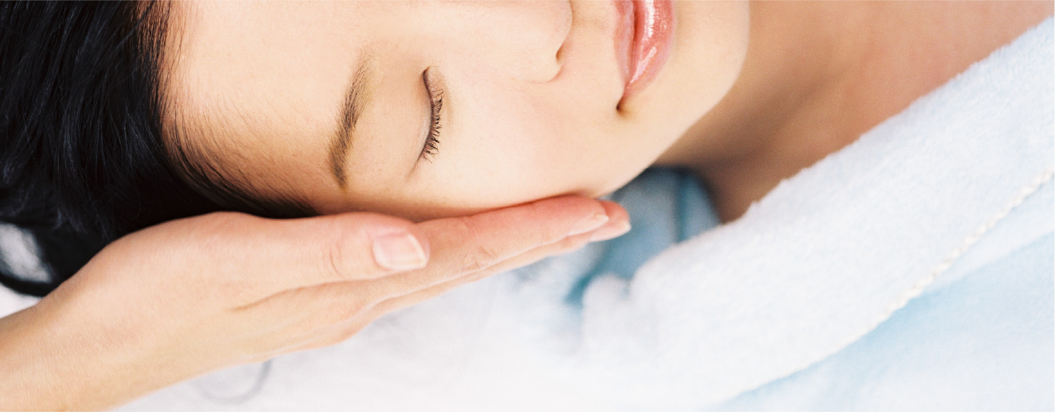 朵薩臉部保養系列